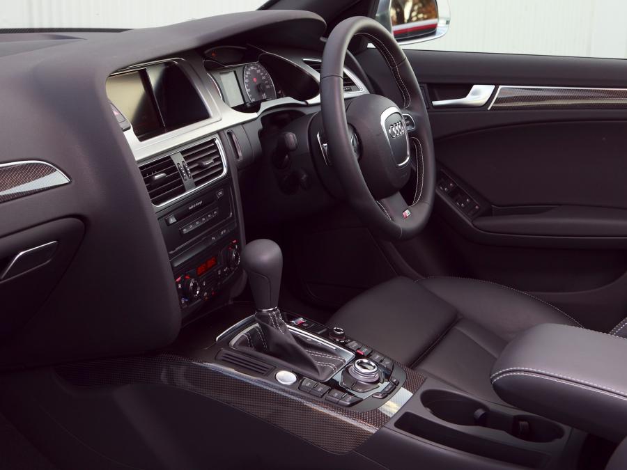 Интерьер Audi S4 Sedan (B8, 8K) 2009 года  (AU) (фото 14 из 17)